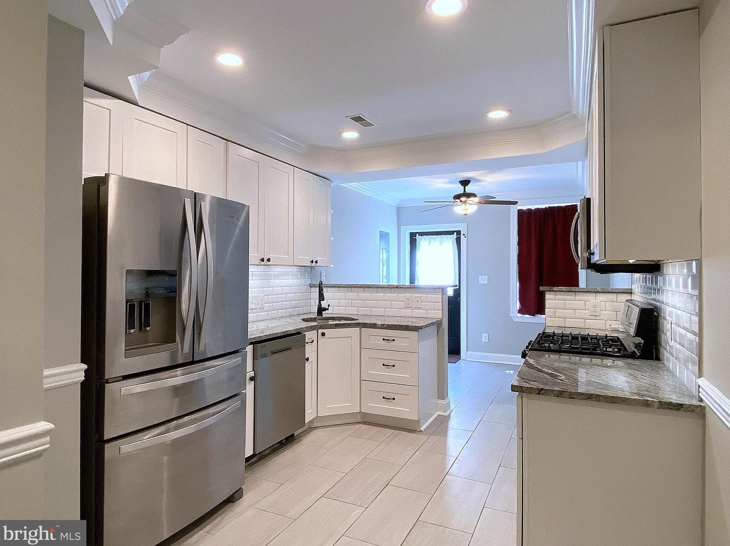 2527 Fleet St, Baltimore MD  21224-3707 exterior