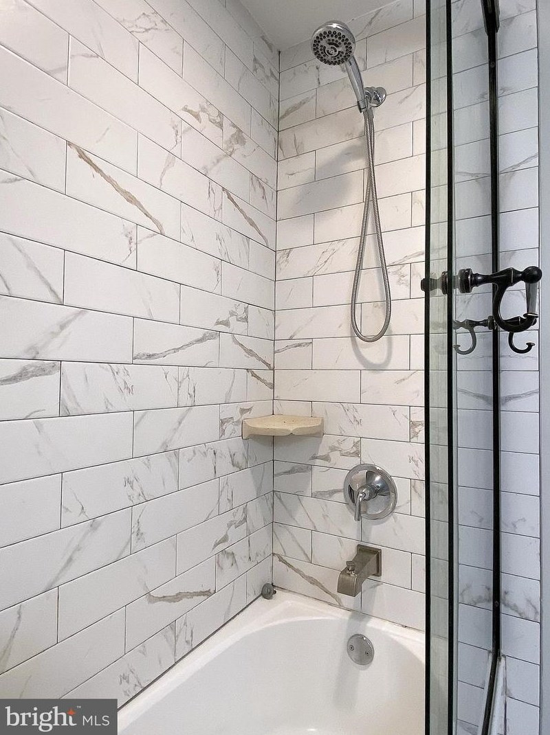 2527 Fleet St, Baltimore MD  21224-3707 exterior