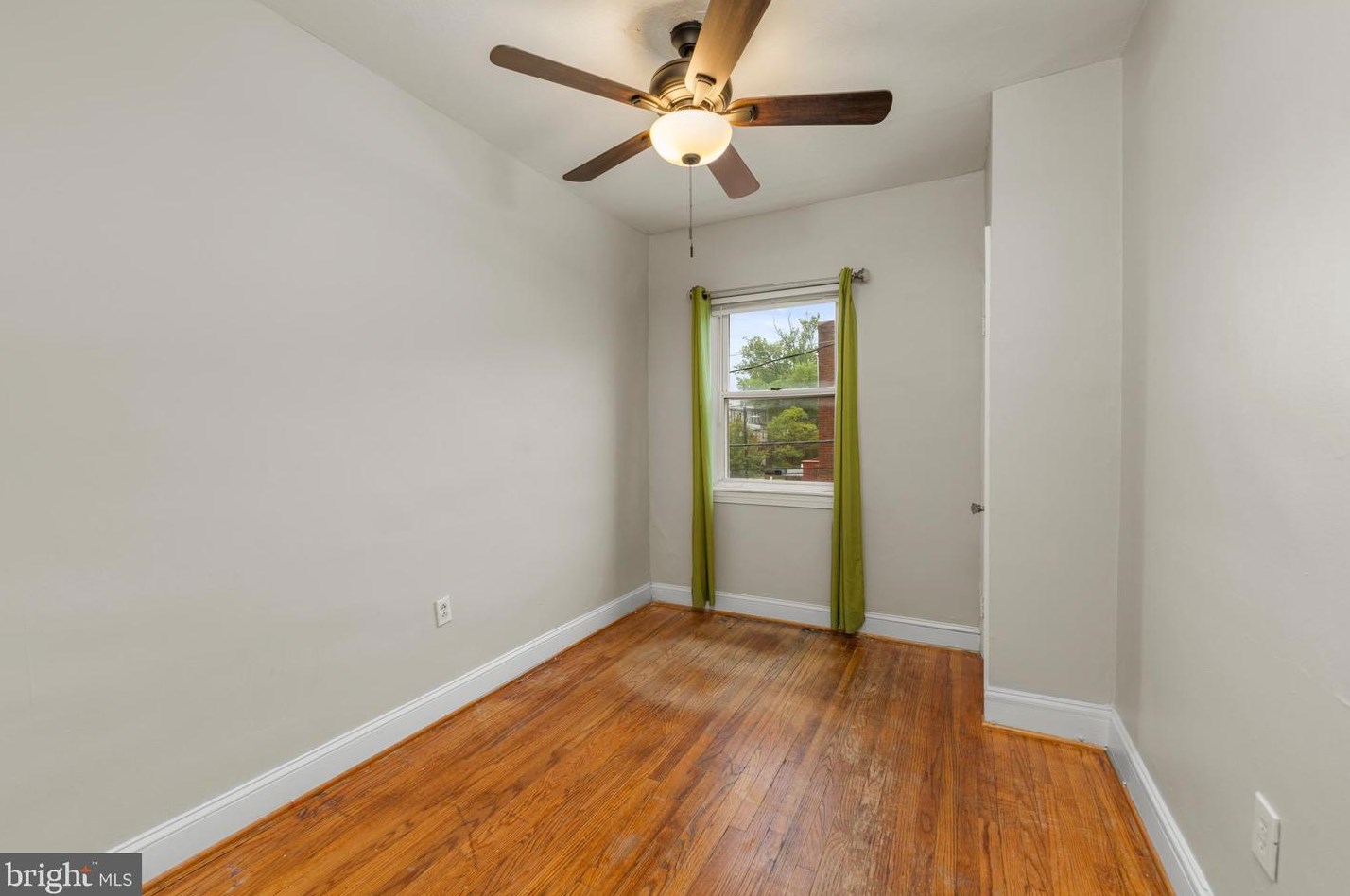 3714 Elkader Rd, Baltimore MD  21218-2004 exterior