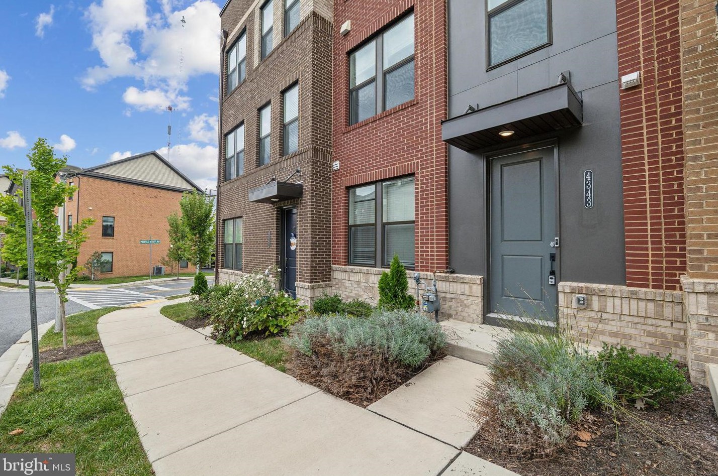 4343 Laplata Ave, Baltimore, MD 21211