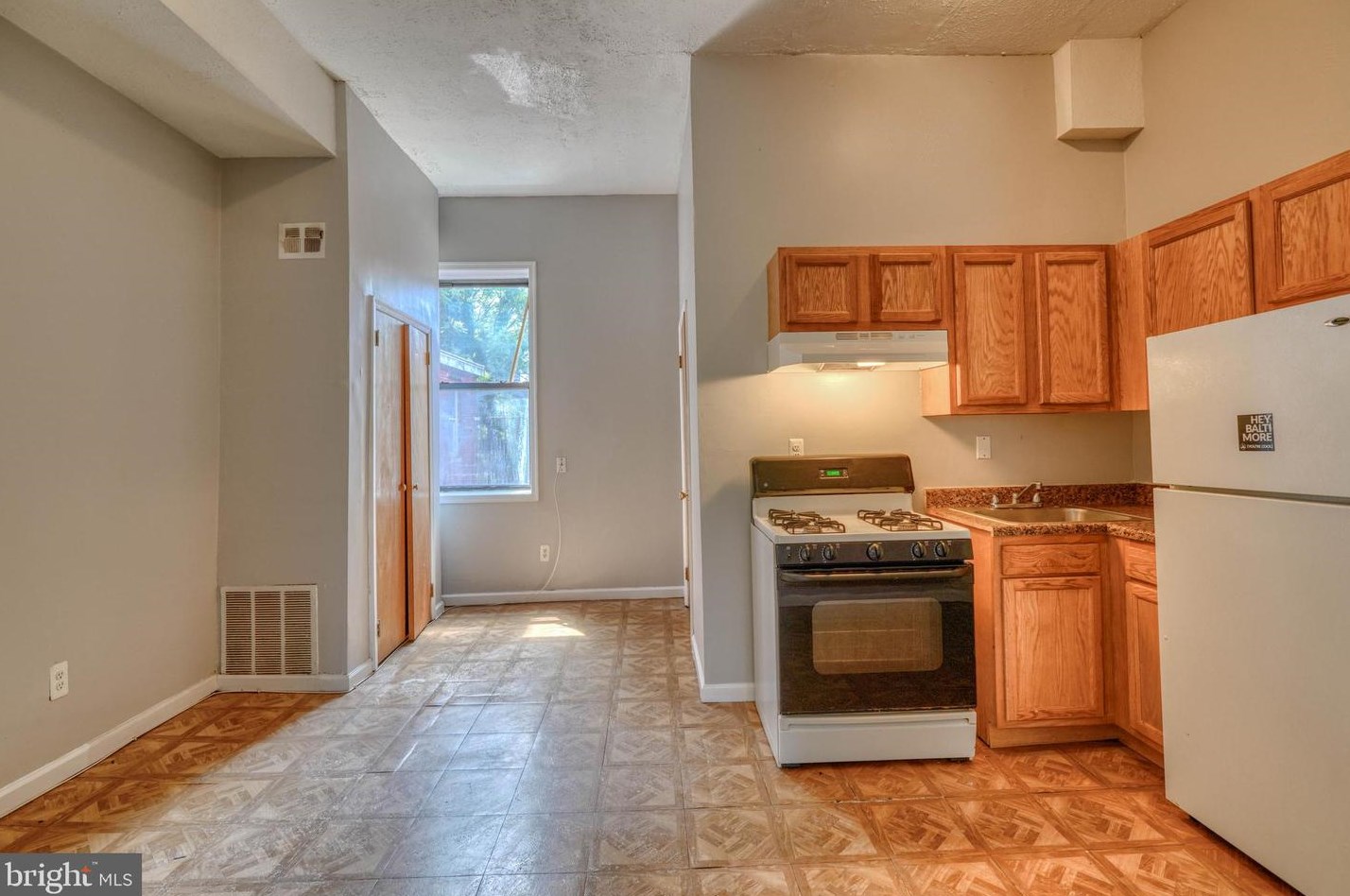 316 Paca St, Baltimore MD 21201-1814 exterior