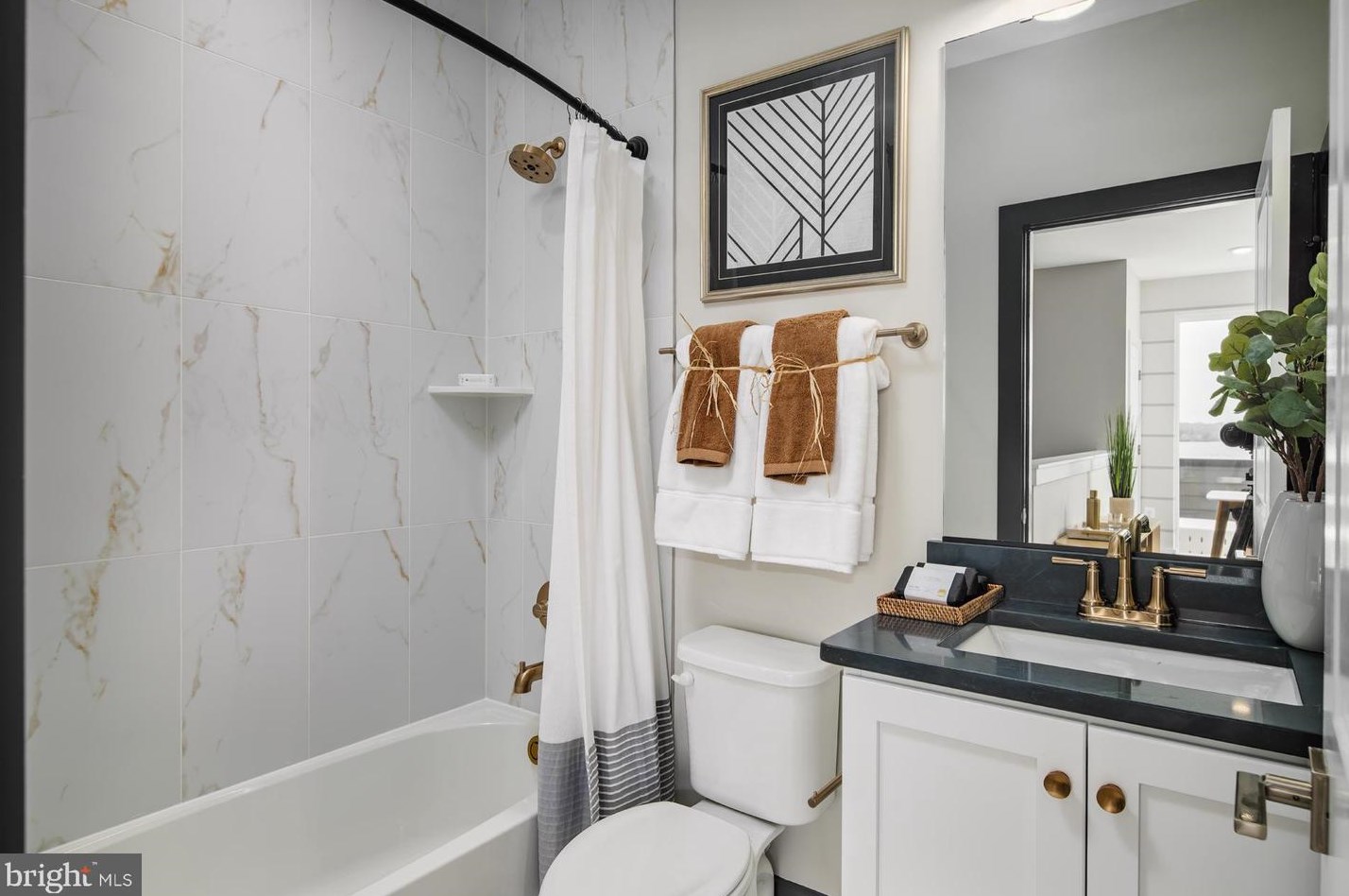 208 Light St, Baltimore MD 21230 exterior