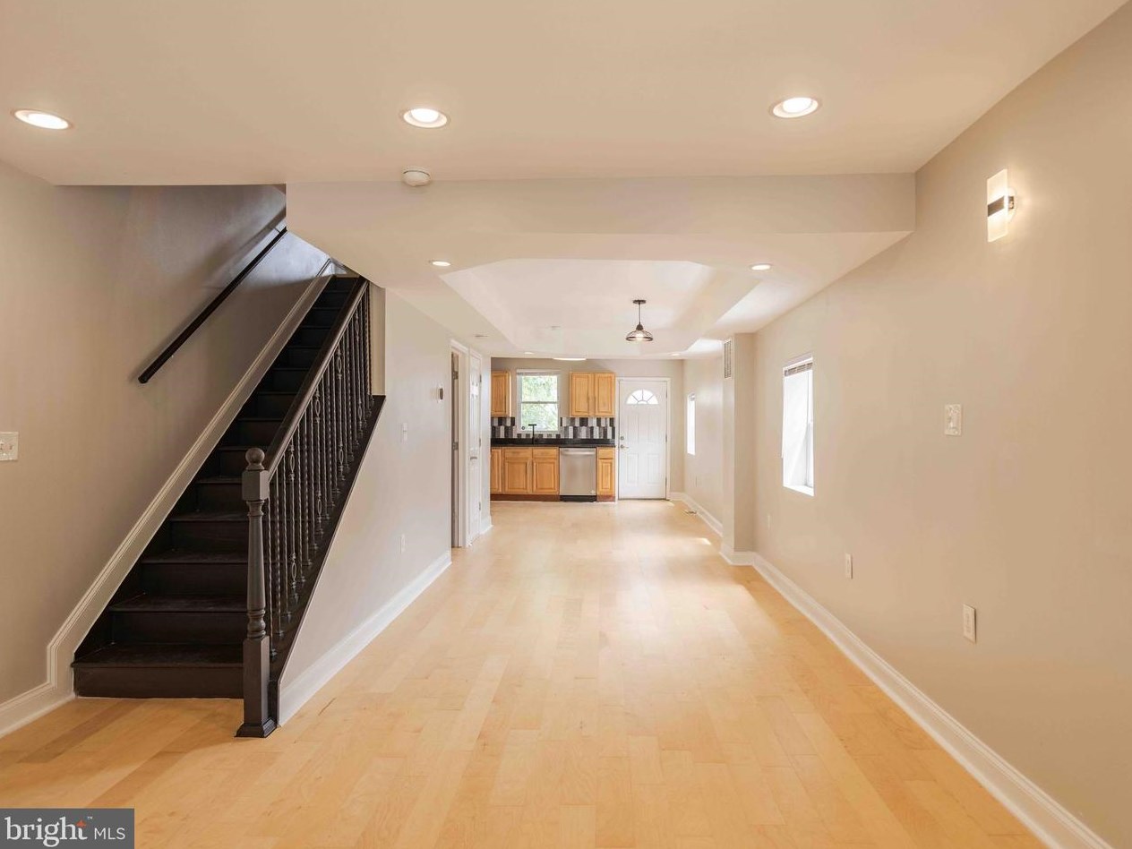 201 Milton Ave, Baltimore, MD 21224-1012