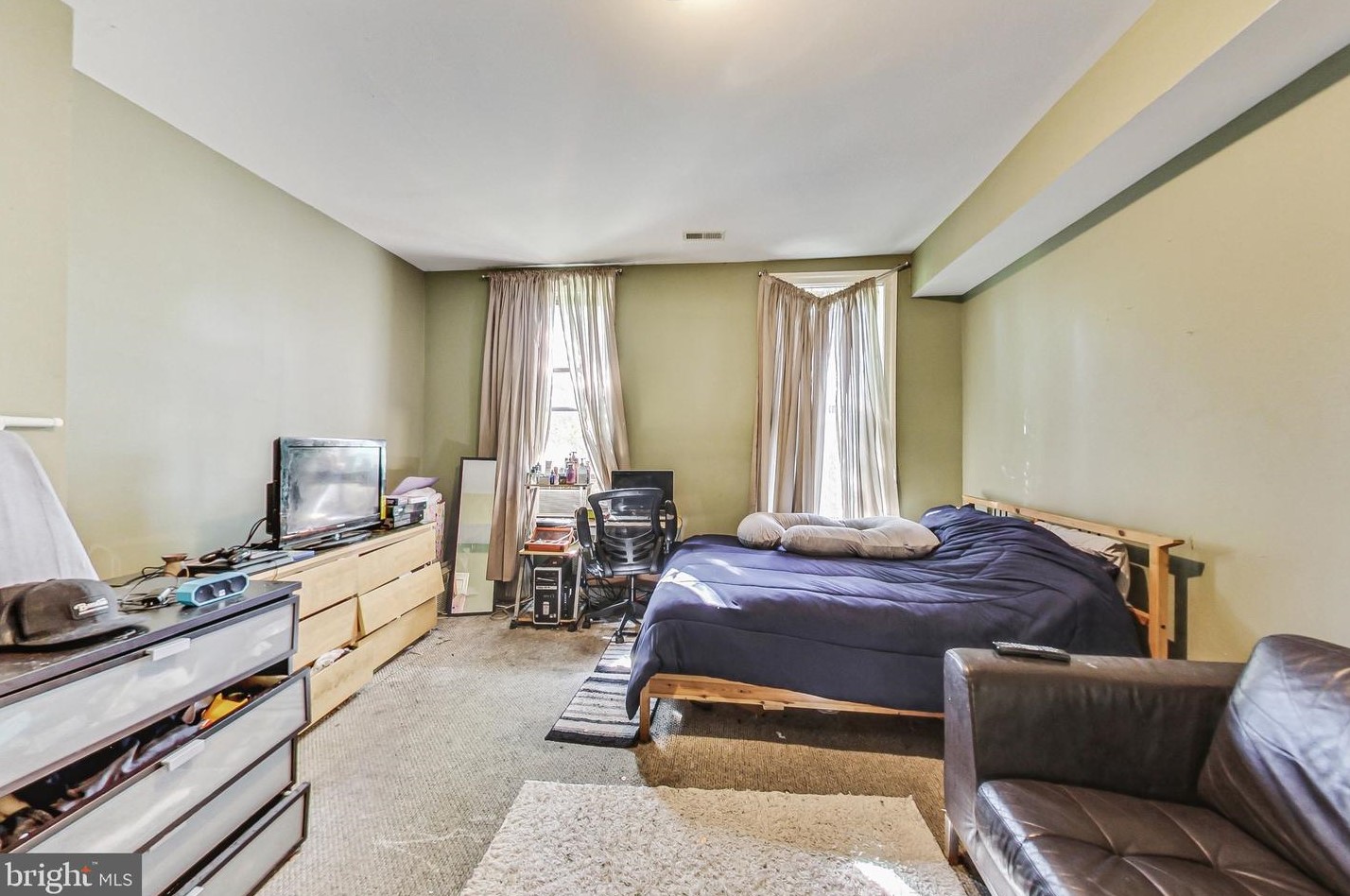 212 22 St, Baltimore MD 21218-5832 exterior