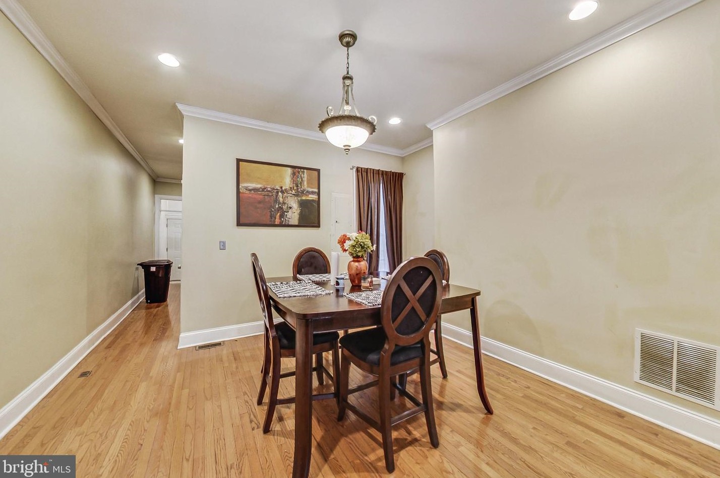 212 22 St, Baltimore MD 21218-5832 exterior