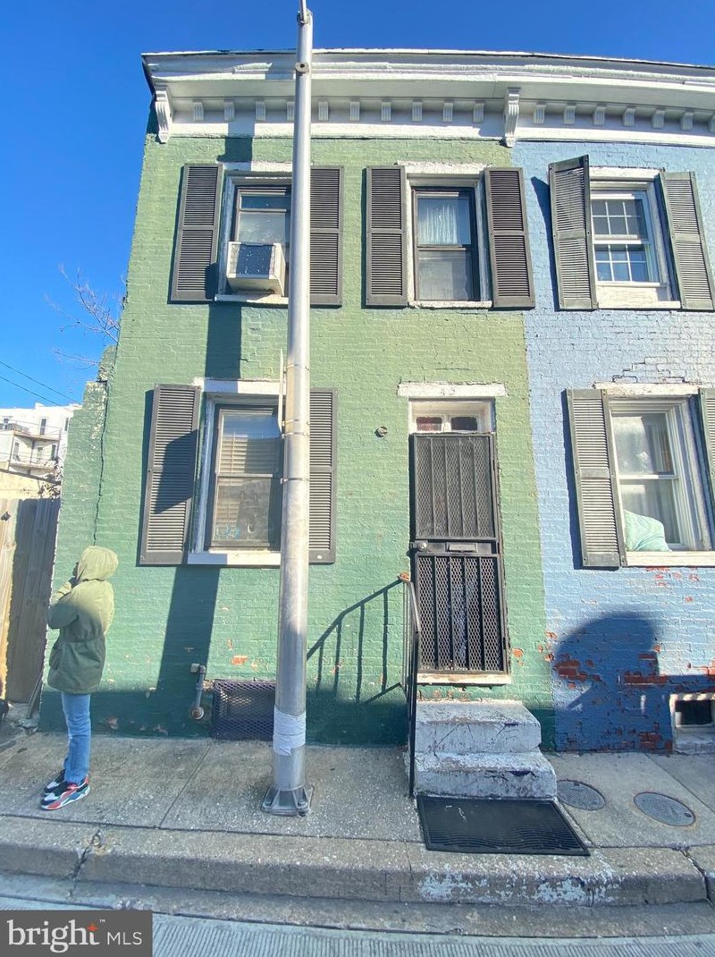 43 Stockton St, Baltimore, MD 21223-2651