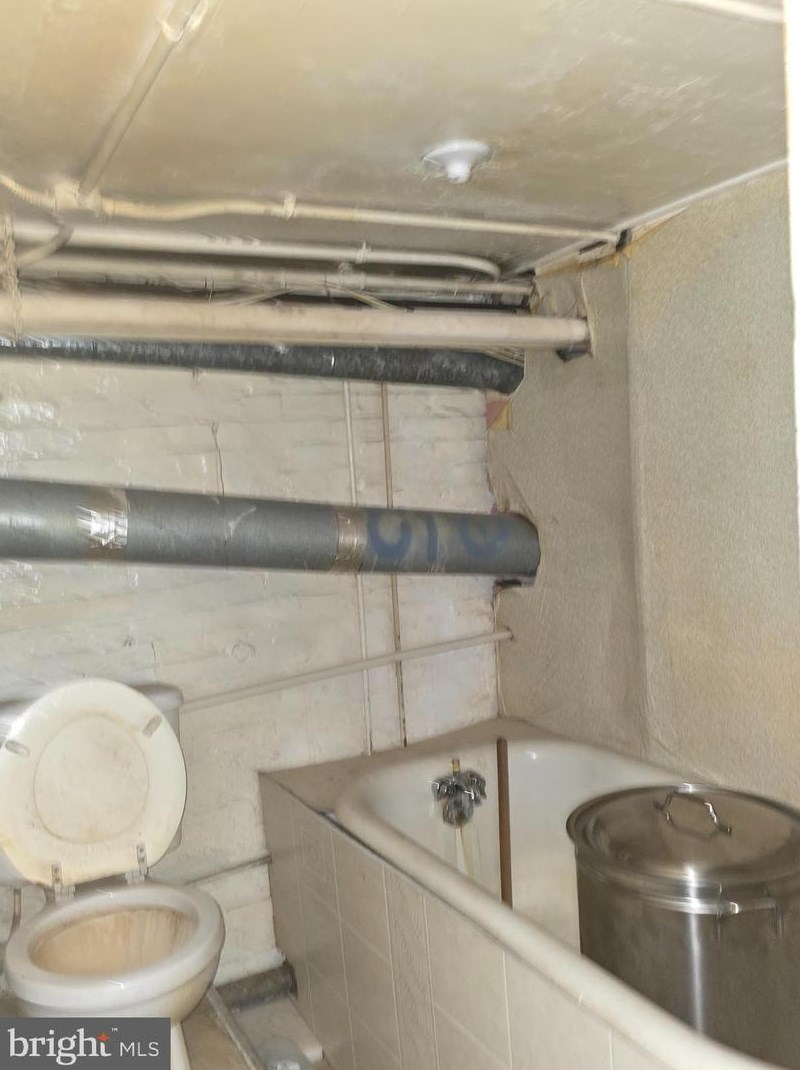 807 Luzerne Ave, Baltimore MD 21205-1612 exterior