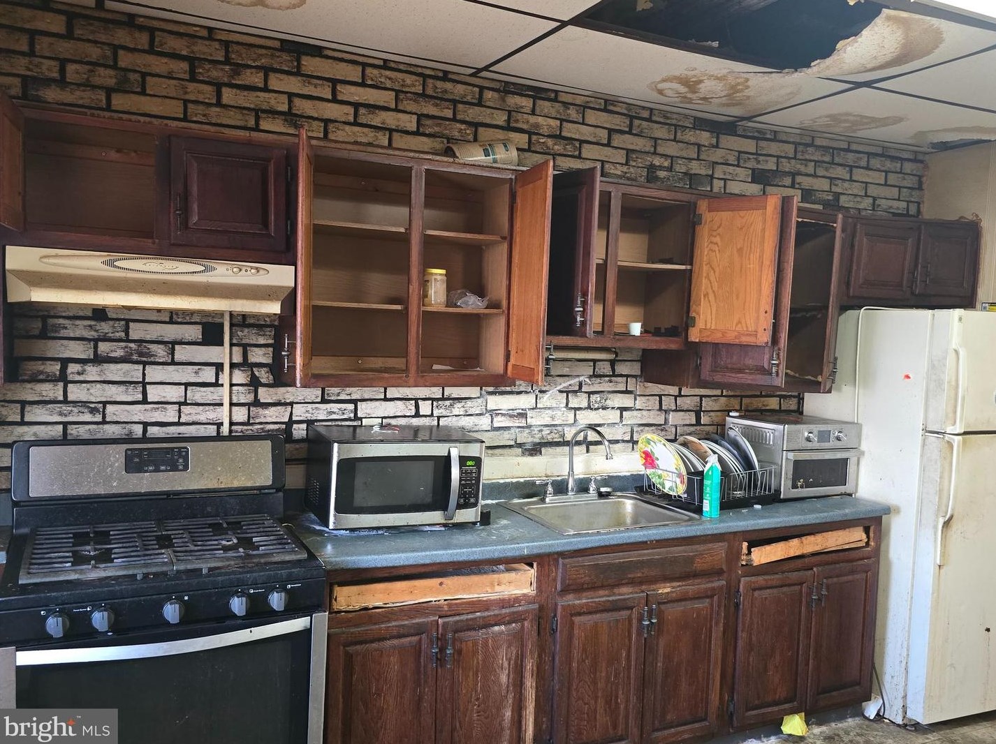 807 Luzerne Ave, Baltimore MD 21205-1612 exterior