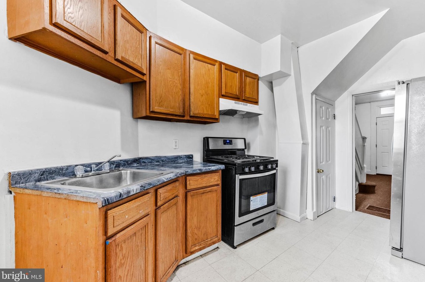 2705 Howard St, Baltimore MD  21218-4310 exterior