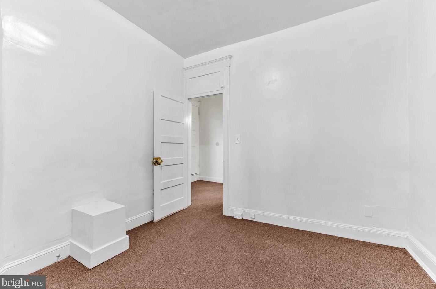 2705 Howard St, Baltimore MD  21218-4310 exterior