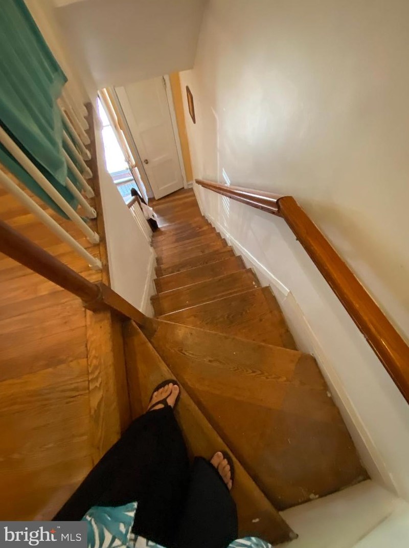 450 Random Rd, Baltimore MD 21229-3930 exterior