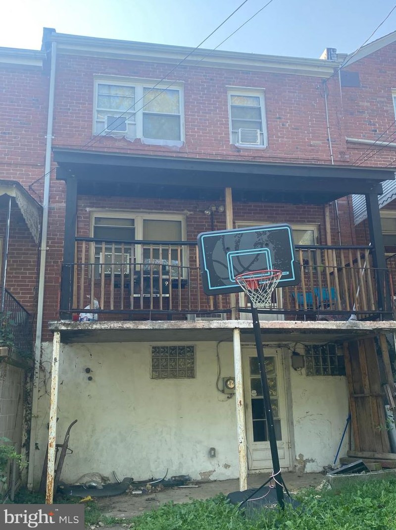 450 Random Rd, Baltimore MD 21229-3930 exterior