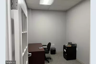 5000 Lawndale Ave, Baltimore, MD 21210 - Photo 10