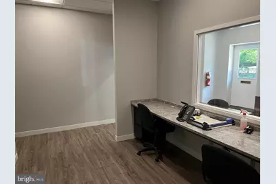 5000 Lawndale Ave, Baltimore, MD 21210 - Photo 8