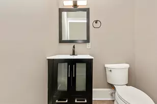 310 E 25th St, Baltimore, MD 21218 - Photo 20