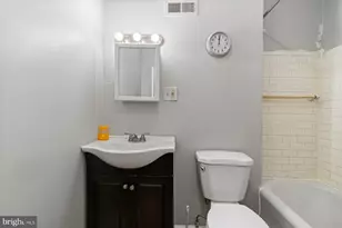 2609 Keyworth Ave, Baltimore, MD 21215 - Photo 12