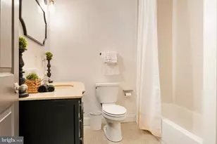 1002 N Eden St, Baltimore, MD 21205 - Photo 14