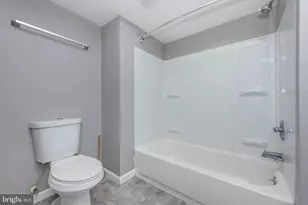 2110 E Hoffman St, Baltimore, MD 21213 - Photo 10