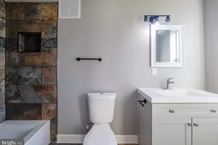 3410 W Franklin St, Baltimore, MD 21229 - Photo 16