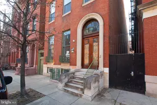 812 Park Ave, Baltimore, MD 21201 - Photo 2