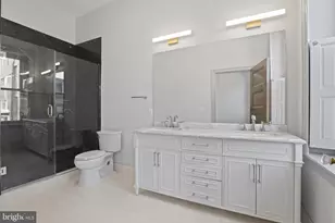 812 Park Ave, Baltimore, MD 21201 - Photo 14