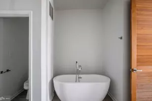 815 N Calhoun St, Baltimore, MD 21217 - Photo 14