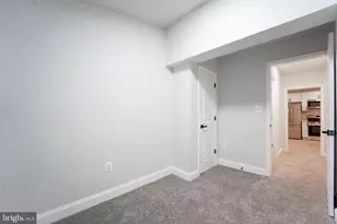 304 S Augusta Ave, Baltimore, MD 21229 - Photo 12