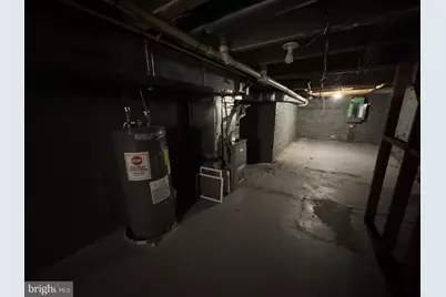 1025 N Carrollton Avenue, Baltimore, MD 21217 - Photo 16