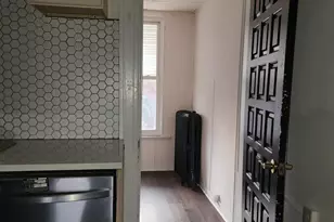 1018 N Bentalou St, Baltimore, MD 21216 - Photo 8