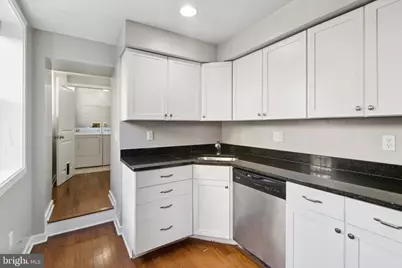 303 S Washington Street S, Baltimore, MD 21231 - Photo 6
