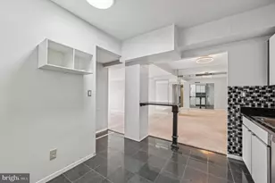 3601 Clarks Ln, Baltimore, MD 21215 - Photo 12