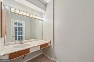 3601 Clarks Ln, Baltimore, MD 21215 - Photo 30