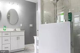 5 E 27th St, Baltimore, MD 21218 - Photo 18