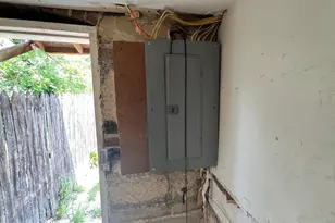 2817 Bookert Dr, Baltimore, MD 21225 - Photo 10