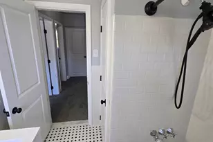 940 E 41st St, Baltimore, MD 21218 - Photo 16