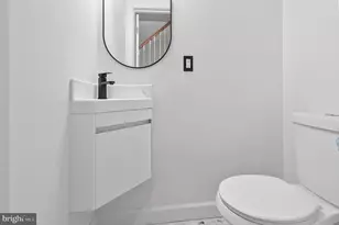 2002 E Lafayette Ave, Baltimore, MD 21213 - Photo 10