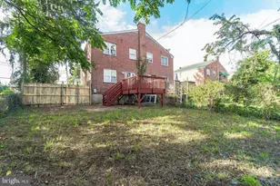 4011 Mortimer Ave, Baltimore, MD 21215 - Photo 28