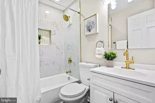2328 E Hoffman St, Baltimore, MD 21213 - Photo 18