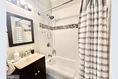 825 N Charles Street, Baltimore, MD 21201 - Photo 26