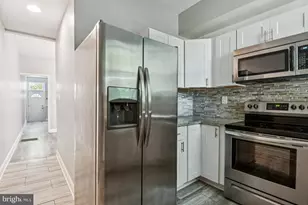 210 S Loudon Ave, Baltimore, MD 21229 - Photo 12