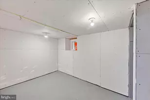 2400 W Lafayette Ave, Baltimore, MD 21216 - Photo 28