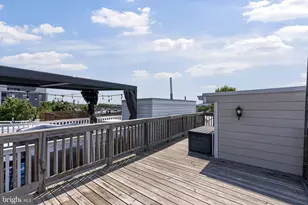 330 S Clinton St, Baltimore, MD 21224 - Photo 48