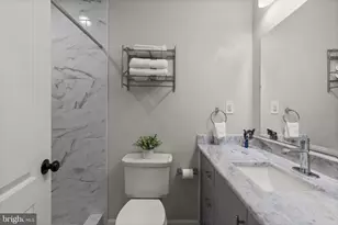 330 S Clinton St, Baltimore, MD 21224 - Photo 42