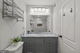 330 S Clinton St, Baltimore, MD 21224 - Photo 44