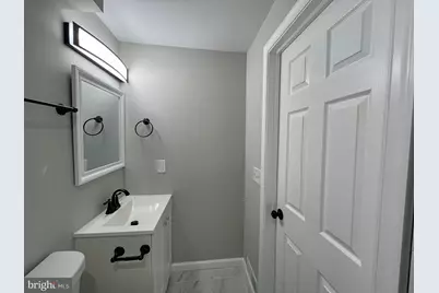 220 Montford Avenue N, Baltimore, MD 21224 - Photo 12