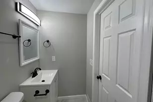 220 Montford Ave N, Baltimore, MD 21224 - Photo 12