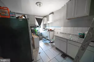 2869 Woodbrook Ave, Baltimore, MD 21217 - Photo 4