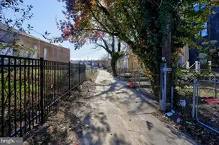 2321 Barclay St, Baltimore, MD 21218 - Photo 30