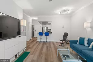 23 Pierside Dr, Baltimore, MD 21230 - Photo 18