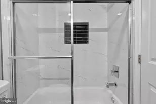 1136 N Fulton Ave, Baltimore, MD 21217 - Photo 16